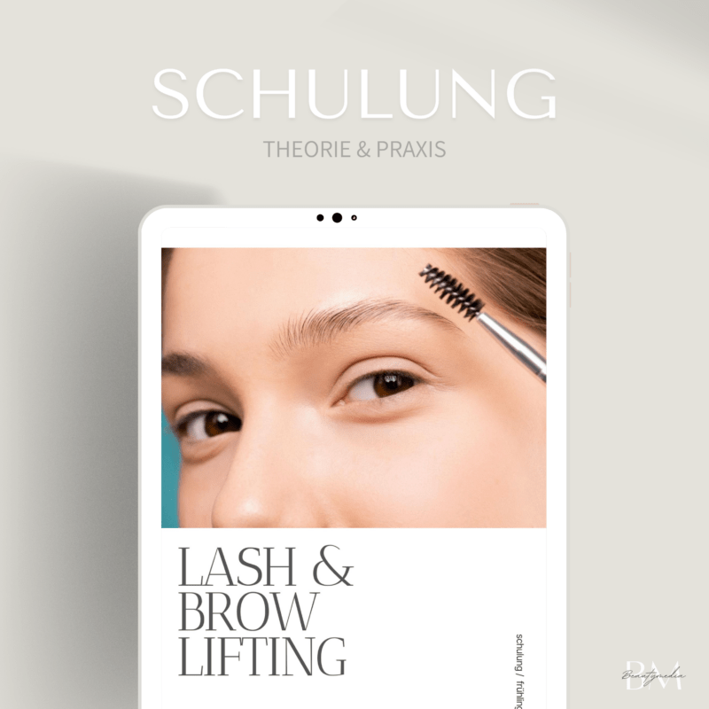 Perfektes Wimpern- und Brauenlifting mit klaren Schulungsunterlagen.